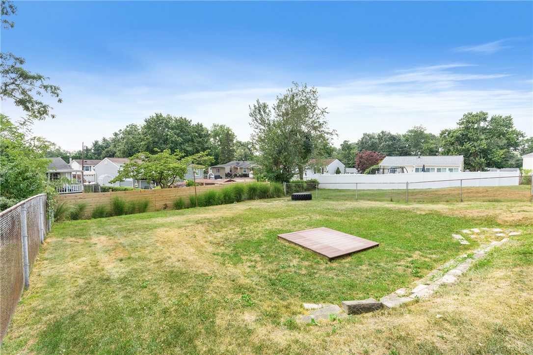 Moon/Crescent Twp, Pennsylvania 15046, United States, 3 Bedrooms Bedrooms, ,2 BathroomsBathrooms,Residential,Pending,52158