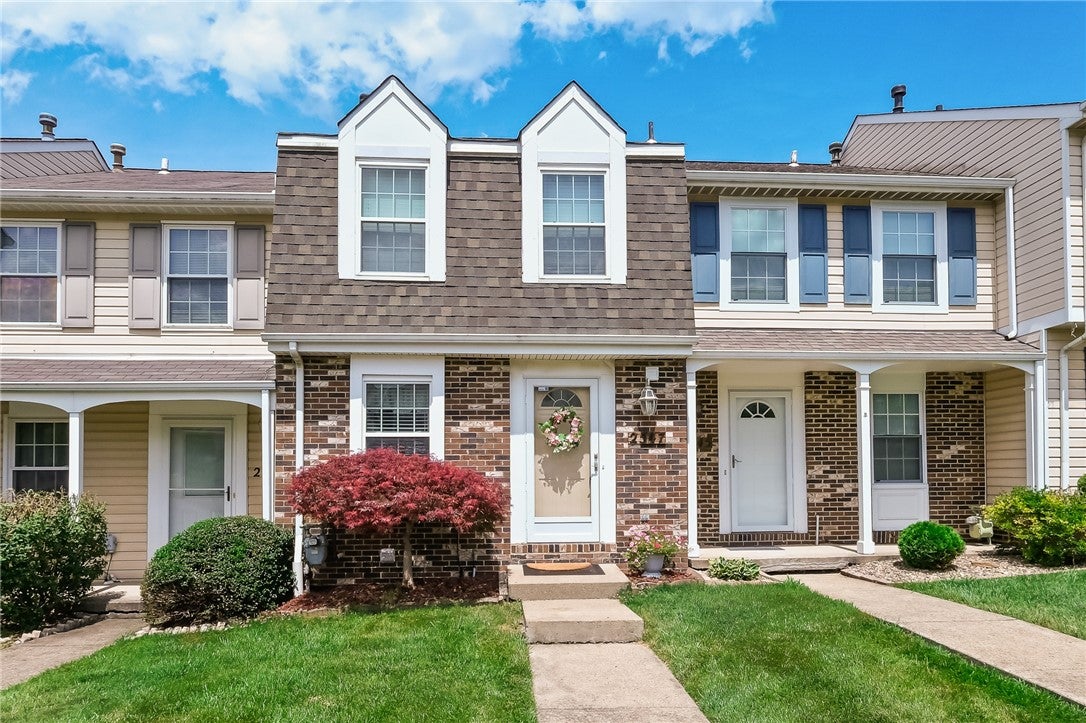 Photo 1 of 25 — 2547 Hawthorne Dr, North Fayette, PA 15071