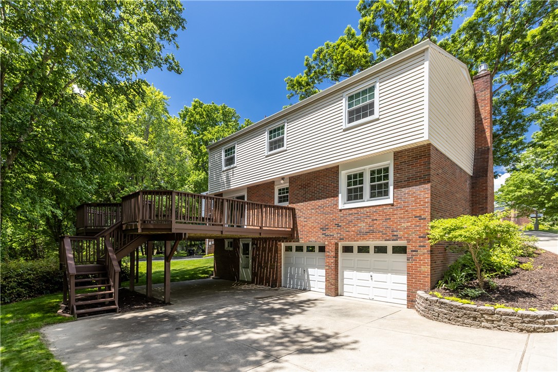 1129 King George Court