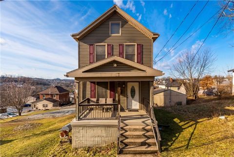 Photo of 304 Reed St, Jeannette, PA 15644 (MLS # 1737785)