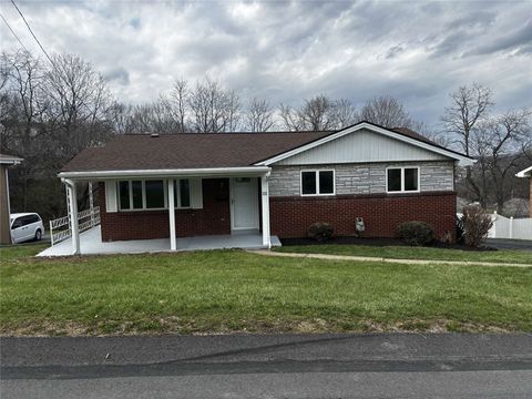 Photo of 112 Greenwood Dr== Dr, Canonsburg, PA 15317 (MLS # 1746057)