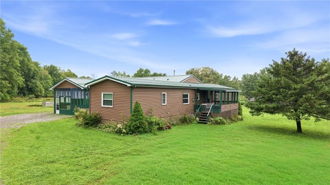 Mobile Home For Sale - 330 Fullingmill Rd Rd<br/> Jefferson Twp, PA 16137