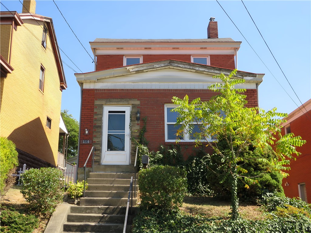 3235 Bookman Ave