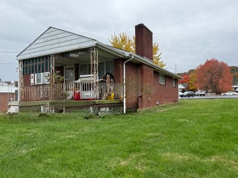 Photo of 2115 Main St, Aliquippa, PA 15001 (MLS # 1728893)