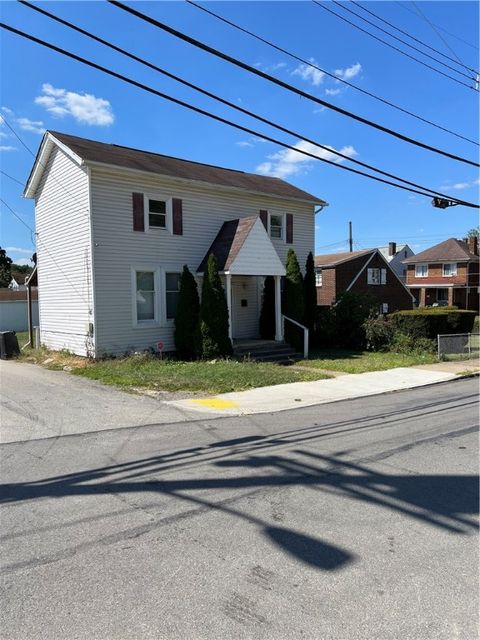 Photo of 1013 Lakewood Ave St, Pittsburgh, PA 15220 (MLS # 1725086)