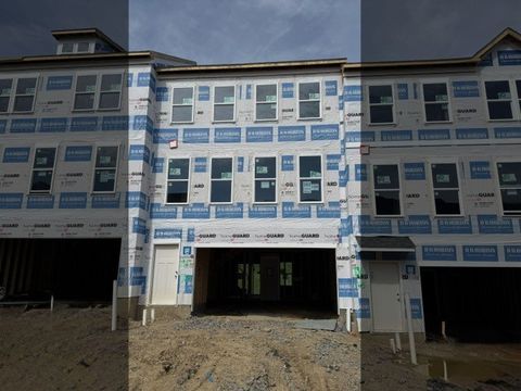 763 Olivia St Collier Twp PA 15205