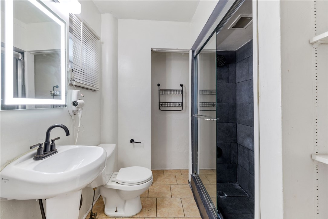 Elliott, Pennsylvania 15220, United States, 3 Bedrooms Bedrooms, ,1 BathroomBathrooms,Residential,Active,182788