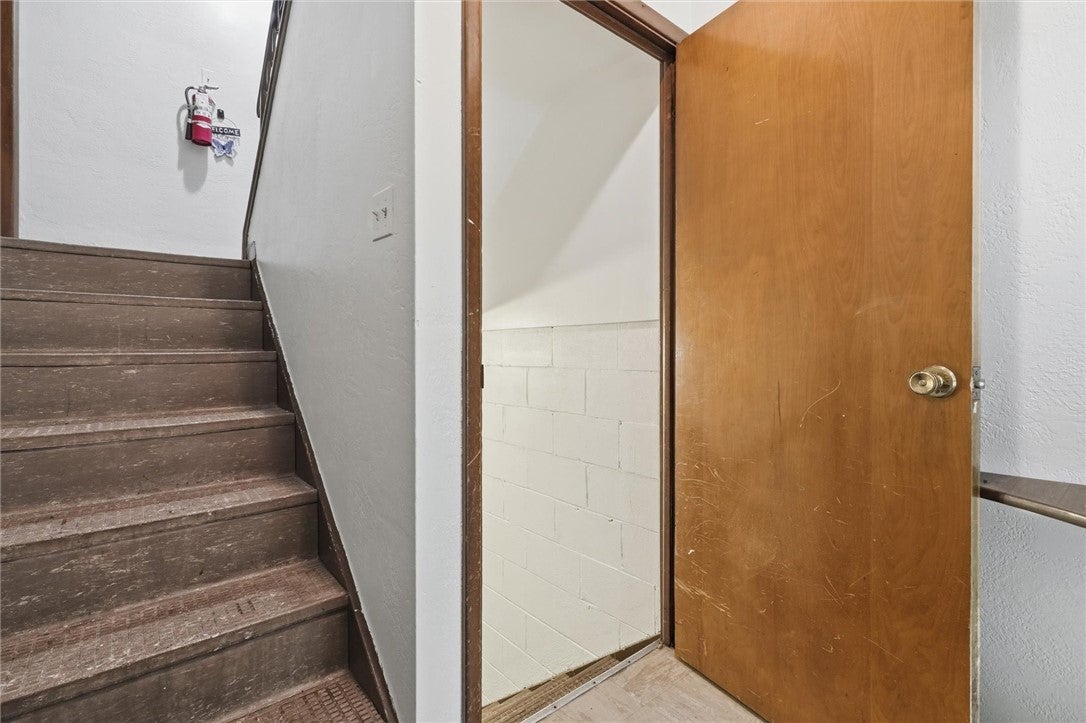 1214 Broadway Ave
