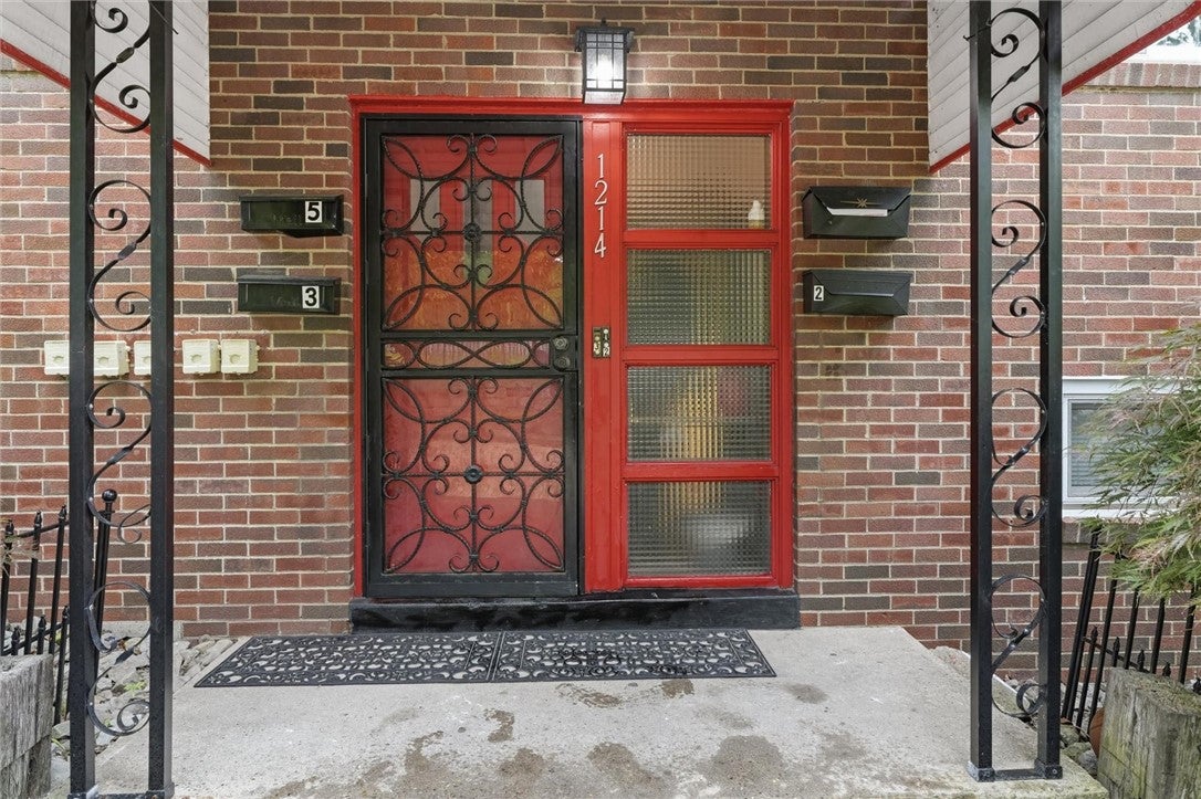 1214 Broadway Ave