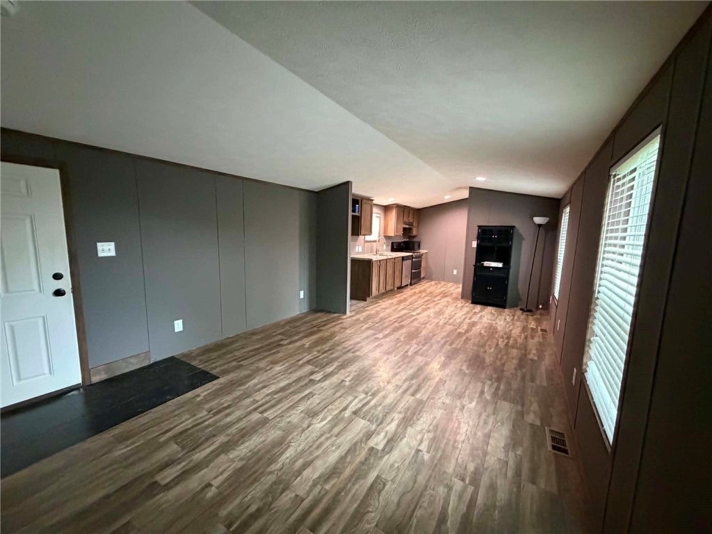 147 Terrace Ln