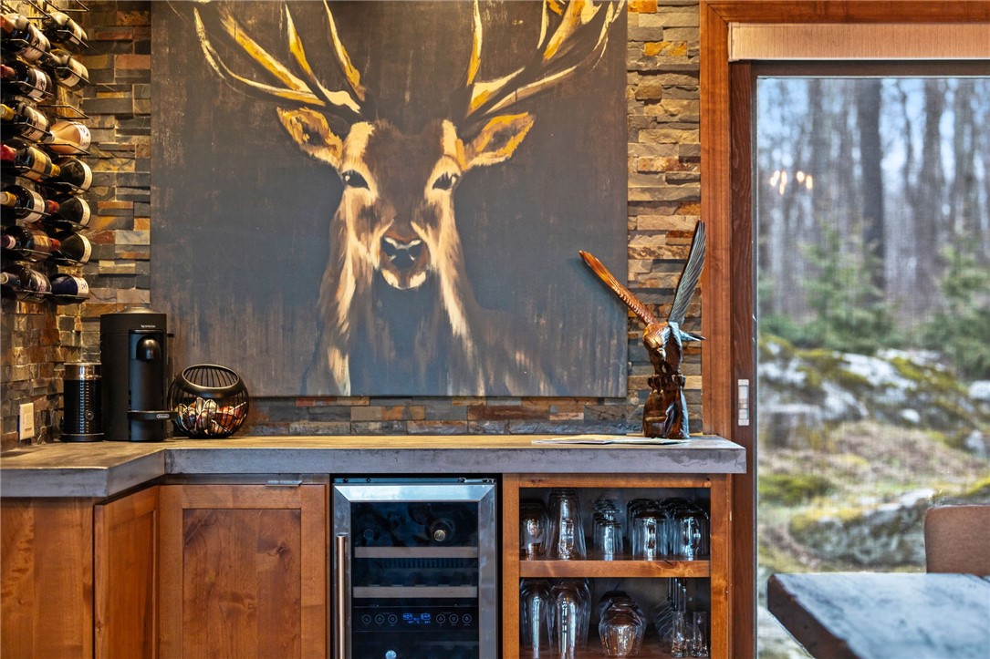 Jenner Twp, Pennsylvania 15531, United States, 3 Bedrooms Bedrooms, ,3 BathroomsBathrooms,Residential,Pending,102450