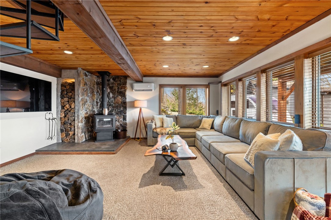 Jenner Twp, Pennsylvania 15531, United States, 3 Bedrooms Bedrooms, ,3 BathroomsBathrooms,Residential,Pending,102450