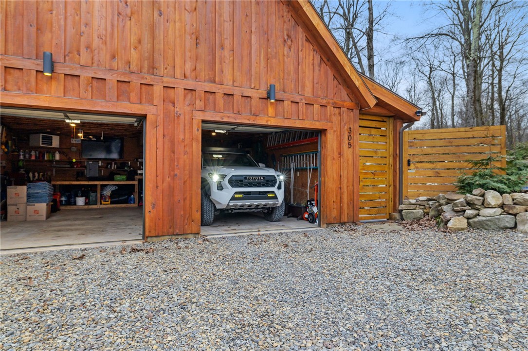 Jenner Twp, Pennsylvania 15531, United States, 3 Bedrooms Bedrooms, ,3 BathroomsBathrooms,Residential,Pending,102450