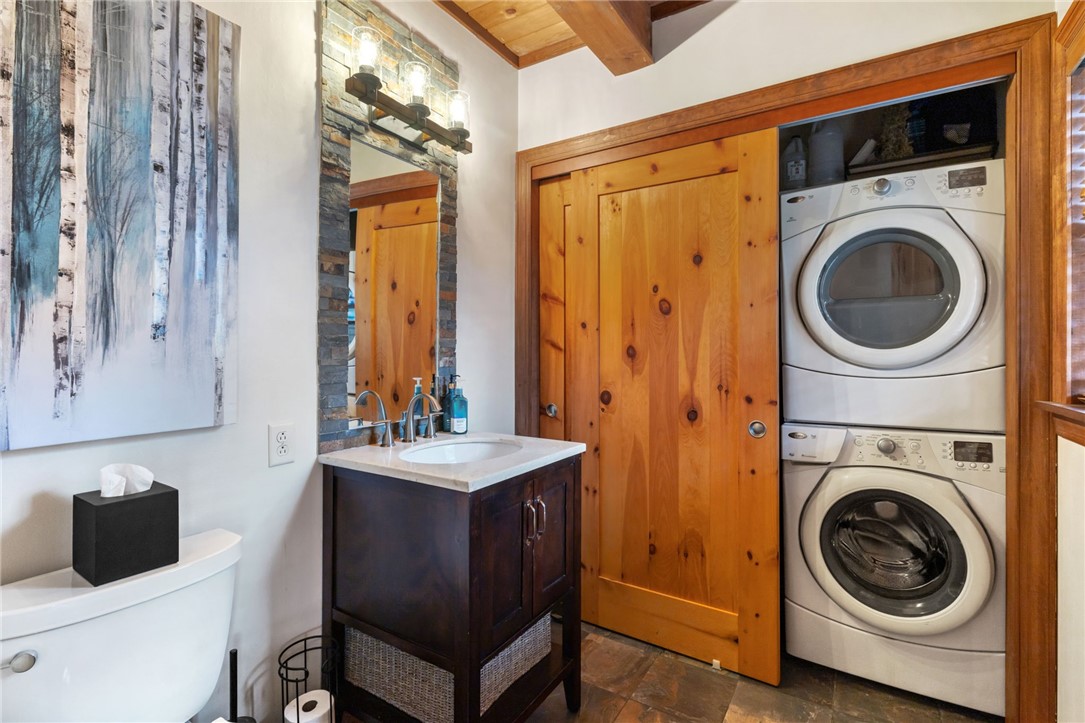 Jenner Twp, Pennsylvania 15531, United States, 3 Bedrooms Bedrooms, ,3 BathroomsBathrooms,Residential,Pending,102450