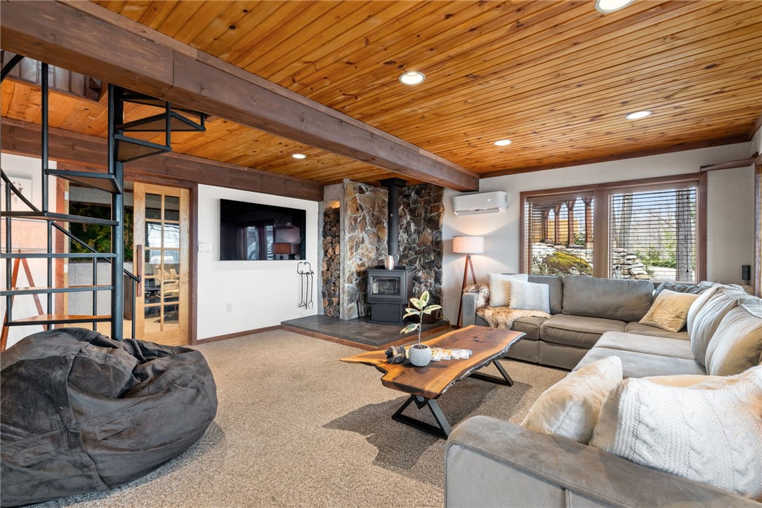 Jenner Twp, Pennsylvania 15531, United States, 3 Bedrooms Bedrooms, ,3 BathroomsBathrooms,Residential,Pending,102450