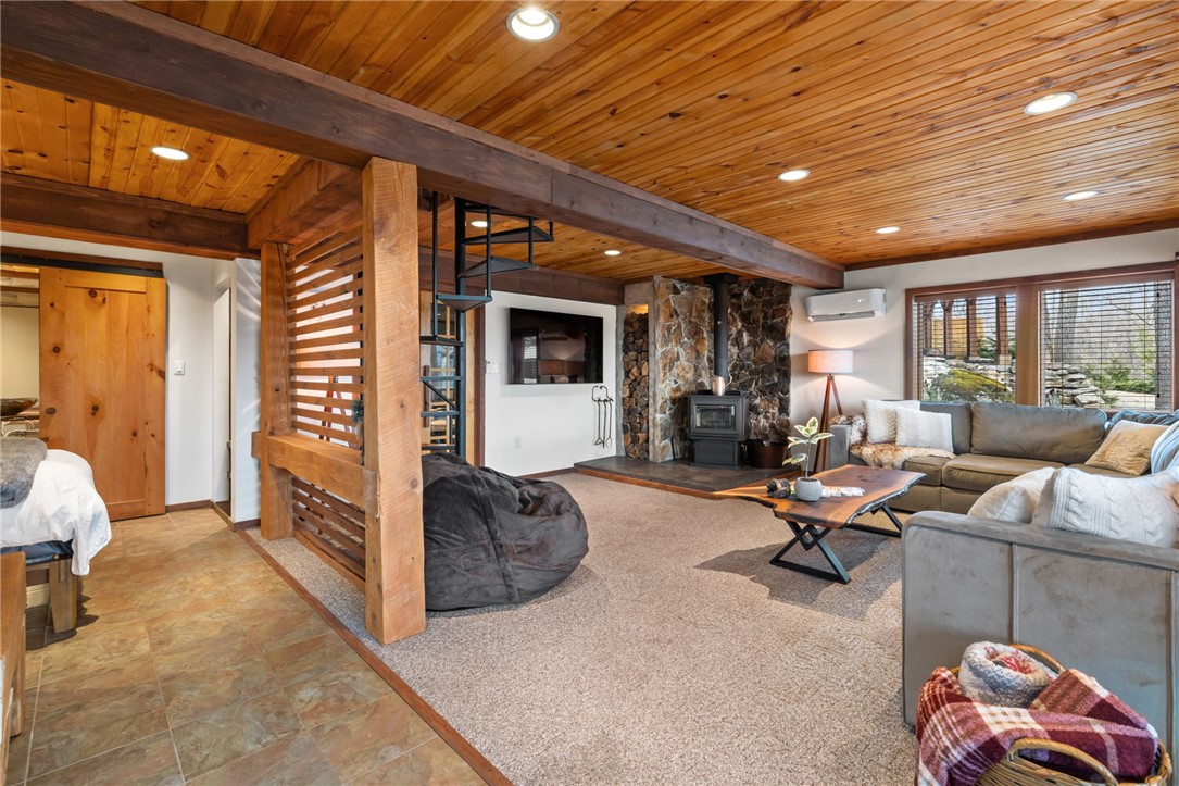 Jenner Twp, Pennsylvania 15531, United States, 3 Bedrooms Bedrooms, ,3 BathroomsBathrooms,Residential,Pending,102450