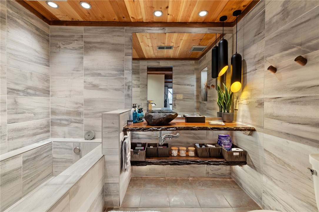 Jenner Twp, Pennsylvania 15531, United States, 3 Bedrooms Bedrooms, ,3 BathroomsBathrooms,Residential,Pending,102450