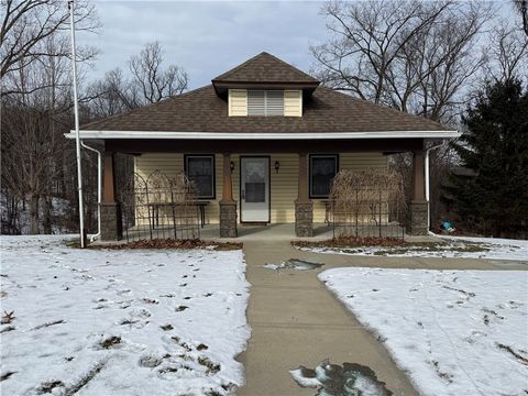 Photo of 150 Old Scales Rd, Washington, PA 15301 (MLS # 1738082)