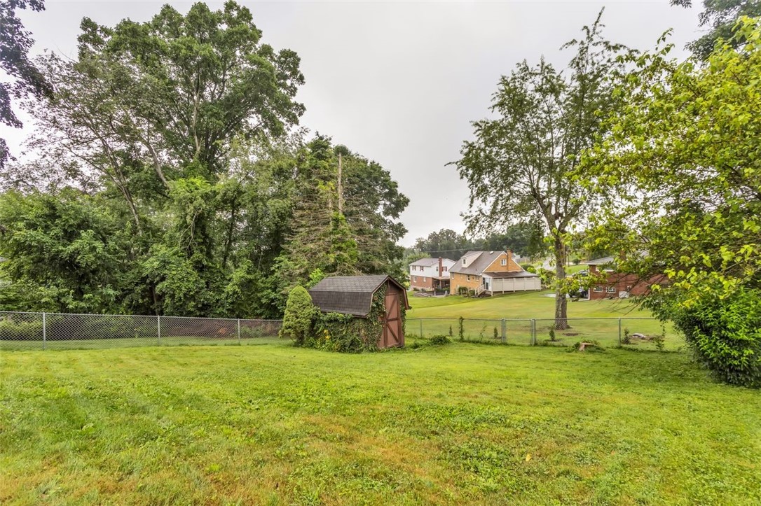 215 Robin Hood Dr