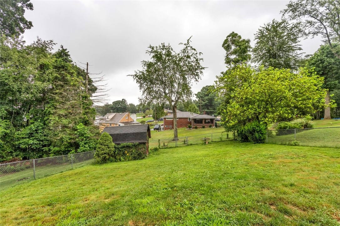 215 Robin Hood Dr