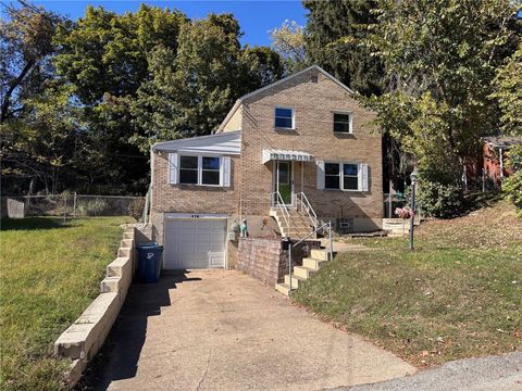 Photo of 418 Pennwood Dr, Pittsburgh, PA 15235 (MLS # 1726089)
