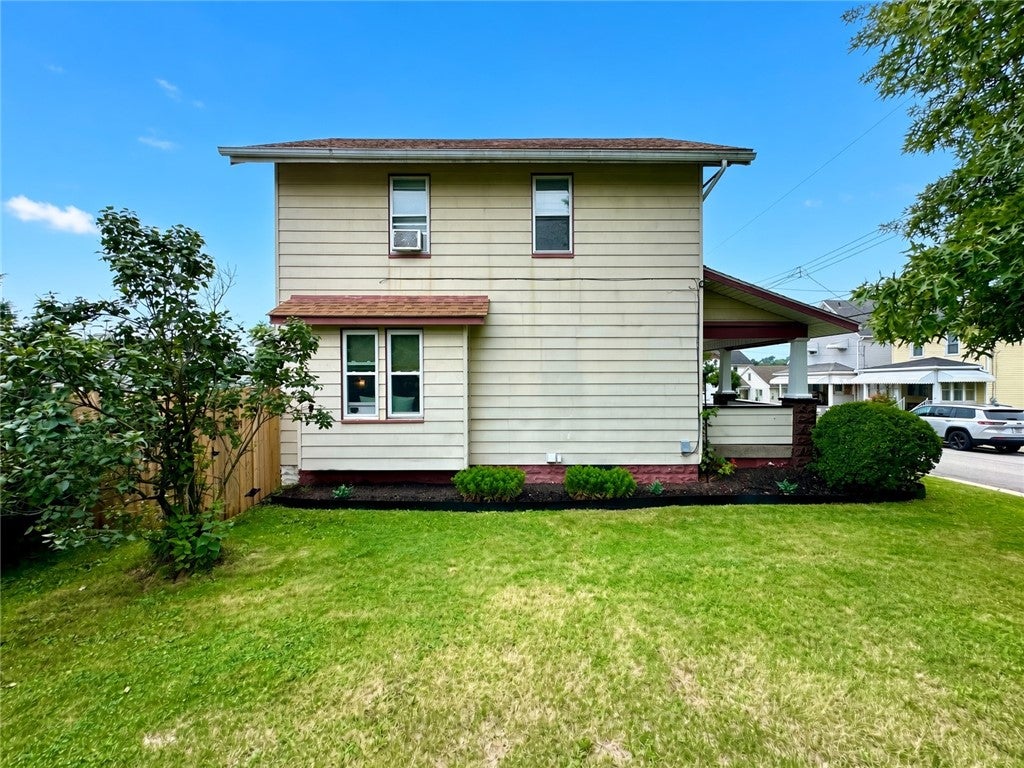 1028 Dewey Ave