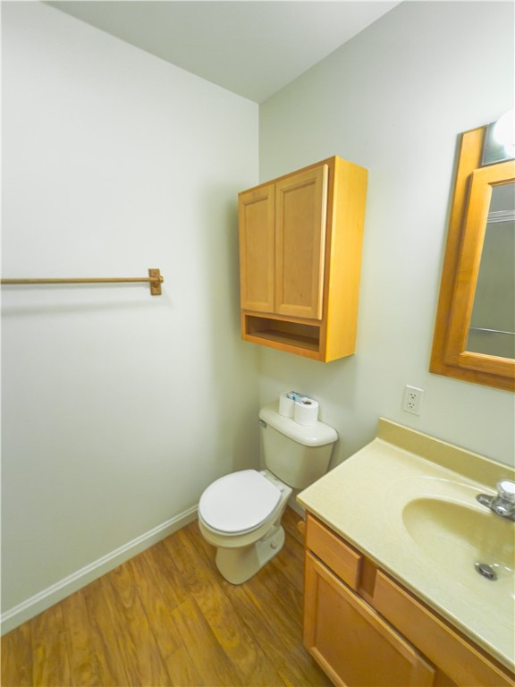 South Strabane, Pennsylvania 15301, United States, 2 Bedrooms Bedrooms, ,2 BathroomsBathrooms,Residential,Pending,210240