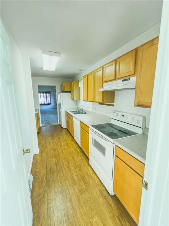 South Strabane, Pennsylvania 15301, United States, 2 Bedrooms Bedrooms, ,2 BathroomsBathrooms,Residential,Pending,210240