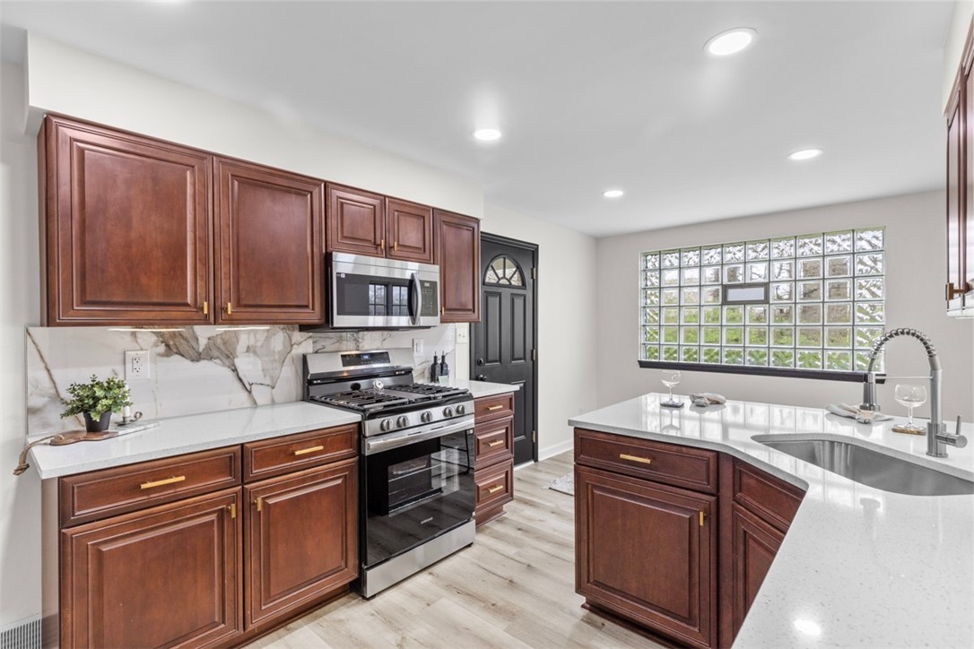 1009 Fidelity Dr Dr, West Mifflin, Pennsylvania image 11