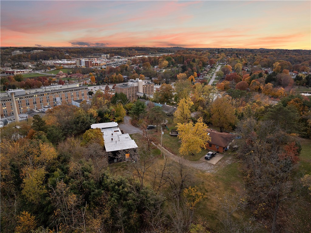 McCandless, Pennsylvania 15101, United States, 5 Bedrooms Bedrooms, ,4 BathroomsBathrooms,Residential,Contingent,246161