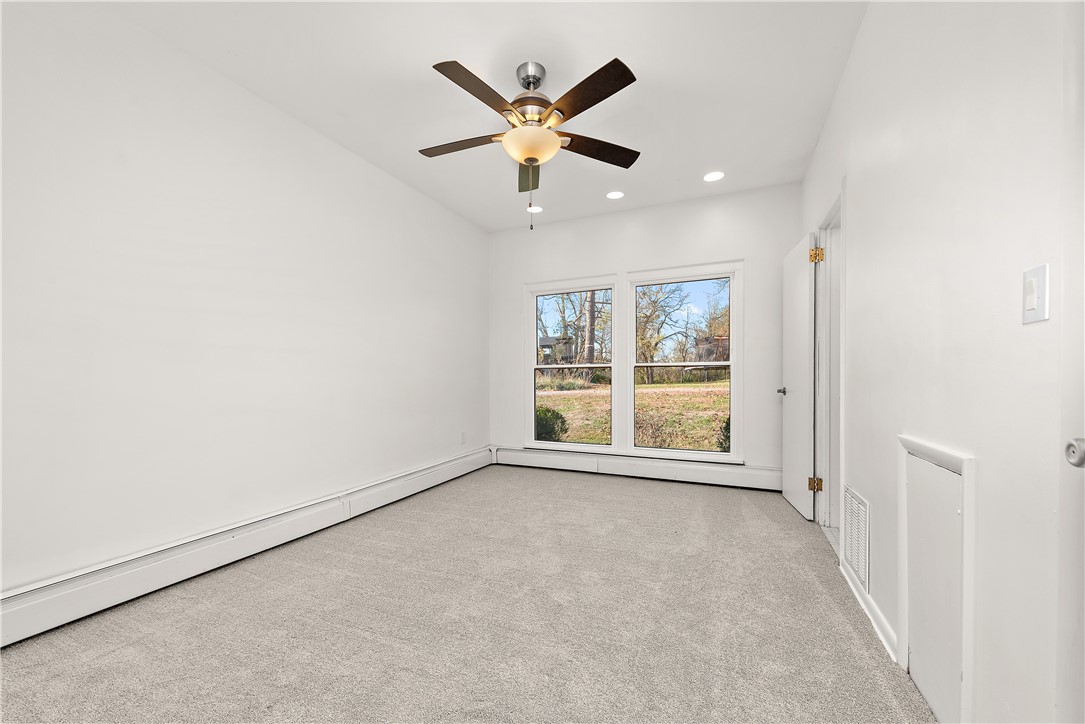 McCandless, Pennsylvania 15101, United States, 5 Bedrooms Bedrooms, ,4 BathroomsBathrooms,Residential,Contingent,246161