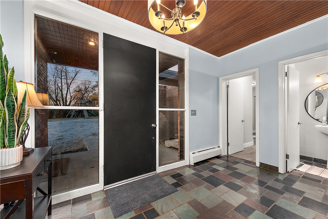 McCandless, Pennsylvania 15101, United States, 5 Bedrooms Bedrooms, ,4 BathroomsBathrooms,Residential,Contingent,246161