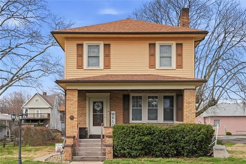 Photo of 1284 Corporation St, Beaver, PA 15009 (MLS # 1746546)