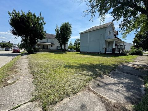 113 Washington Ave Connellsville PA 15425
