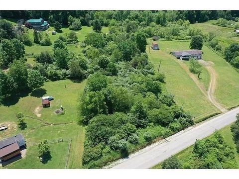 Photo of 856 Edmon Rd, Apollo, PA 15613 (MLS # 1749413)