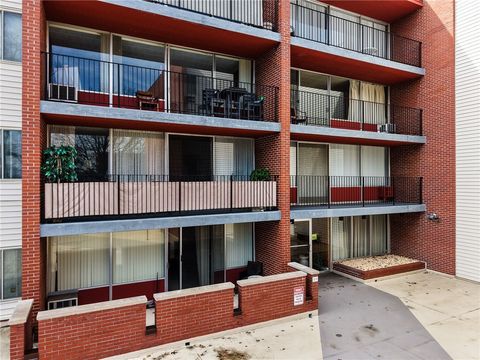 446 Hoodridge Dr 201 Castle Shannon PA 15234