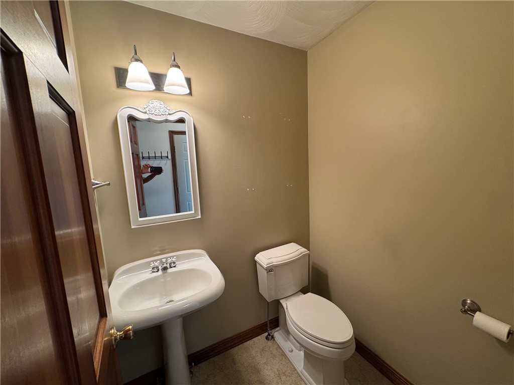 White Twp, Pennsylvania 15701, United States, 3 Bedrooms Bedrooms, ,3 BathroomsBathrooms,Residential,Contingent,184308