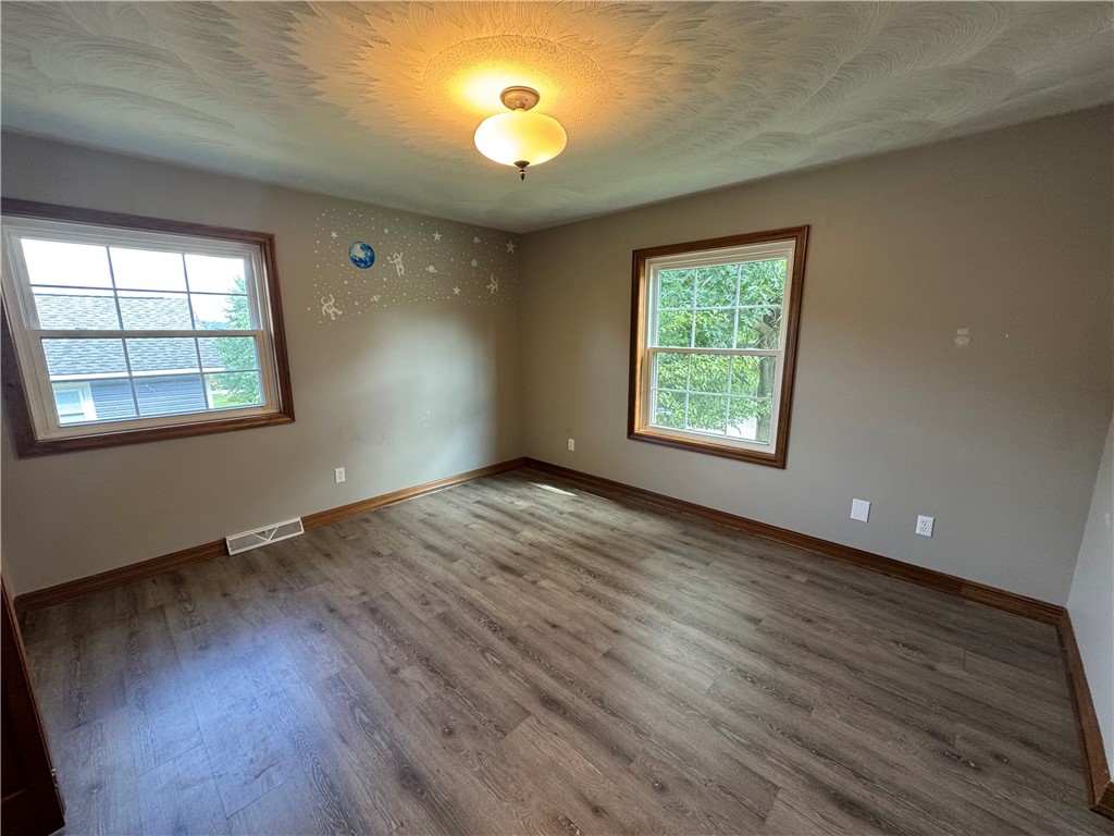 White Twp, Pennsylvania 15701, United States, 3 Bedrooms Bedrooms, ,3 BathroomsBathrooms,Residential,Contingent,184308