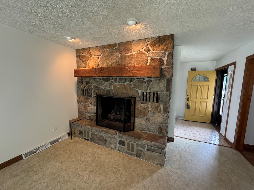 White Twp, Pennsylvania 15701, United States, 3 Bedrooms Bedrooms, ,3 BathroomsBathrooms,Residential,Contingent,184308