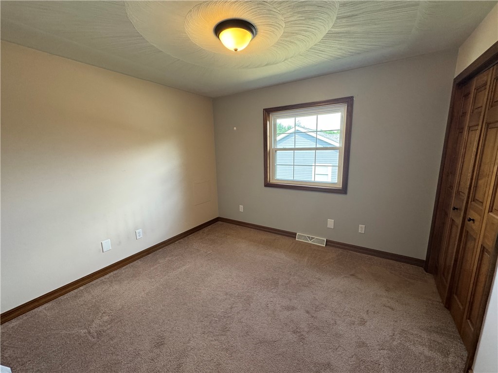 White Twp, Pennsylvania 15701, United States, 3 Bedrooms Bedrooms, ,3 BathroomsBathrooms,Residential,Contingent,184308