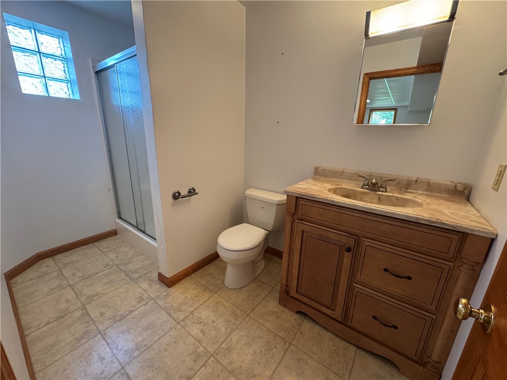 White Twp, Pennsylvania 15701, United States, 3 Bedrooms Bedrooms, ,3 BathroomsBathrooms,Residential,Contingent,184308