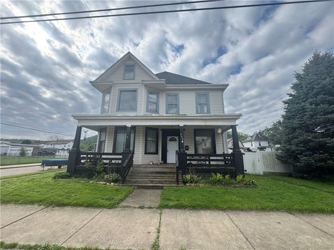 544 E 2nd Ave Tarentum PA 15084