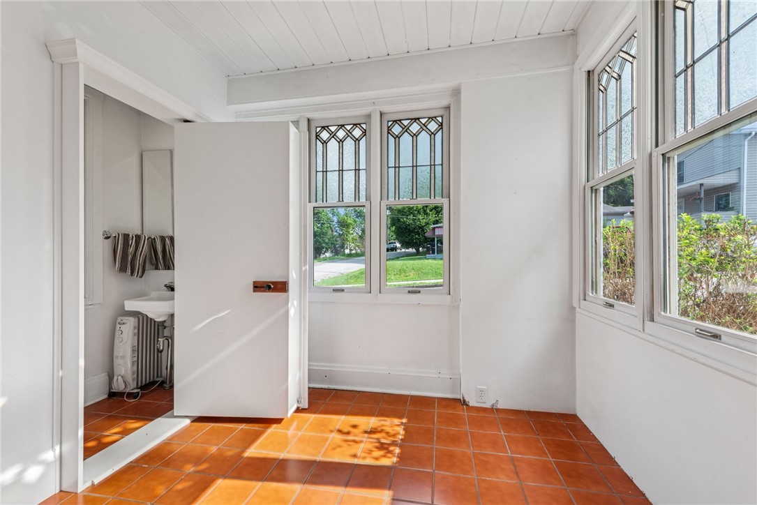 City Of Greensburg, Pennsylvania 15601, United States, 3 Bedrooms Bedrooms, ,2 BathroomsBathrooms,Residential,Contingent,164961