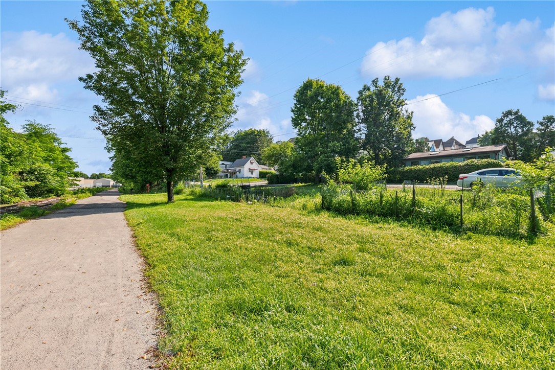 City Of Greensburg, Pennsylvania 15601, United States, 3 Bedrooms Bedrooms, ,2 BathroomsBathrooms,Residential,Contingent,164961