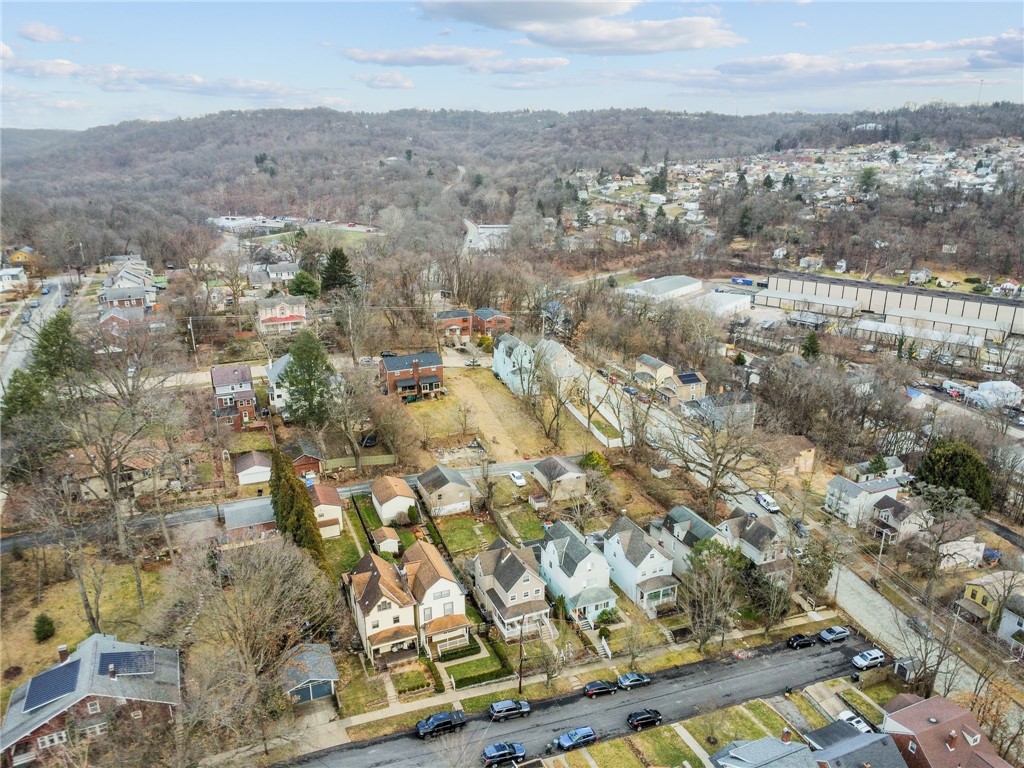 214 7th Street St, Oakmont, Pennsylvania image 3