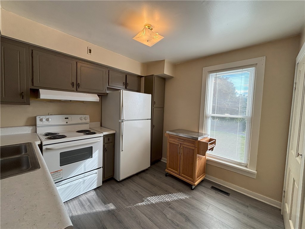 Ligonier Boro, Pennsylvania 15658, United States, 2 Bedrooms Bedrooms, ,1 BathroomBathrooms,Residential,Active,96166