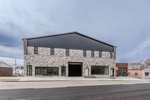 Photo of 258 E Fayette Street, Uniontown, PA 15401 (MLS # 1732588)