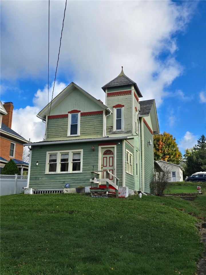 Photo 1 of 20 — 304 Washington Ave, Midway, PA 15060
