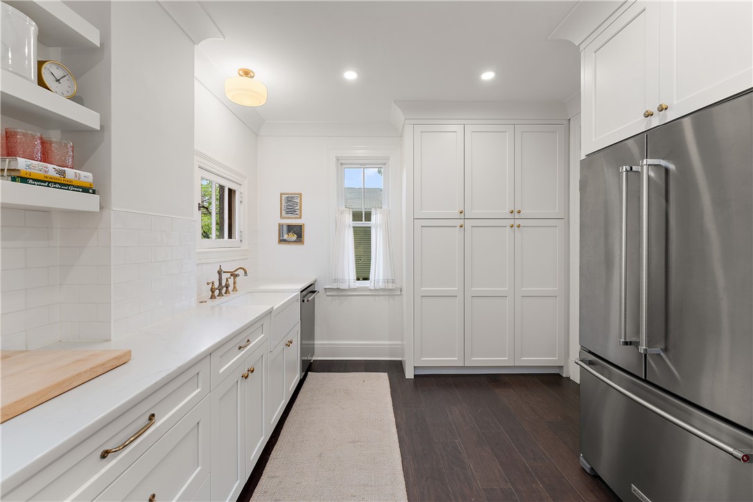 Sewickley, Pennsylvania 15143, United States, 4 Bedrooms Bedrooms, ,3 BathroomsBathrooms,Residential,Active,171909