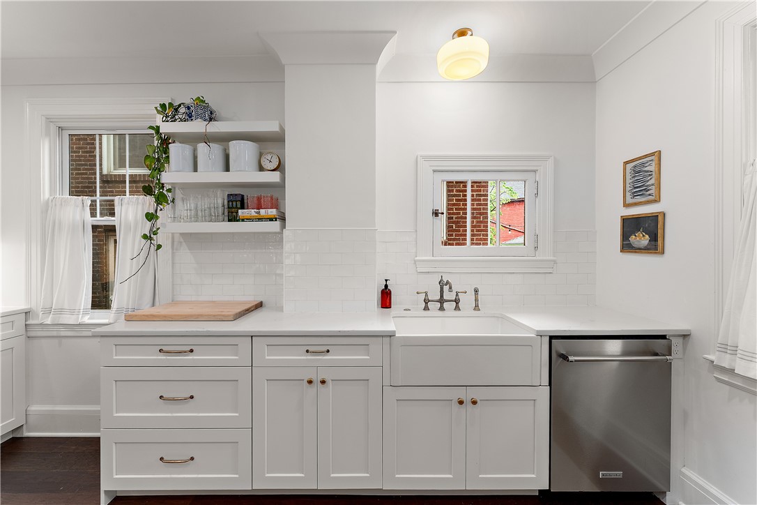 Sewickley, Pennsylvania 15143, United States, 4 Bedrooms Bedrooms, ,3 BathroomsBathrooms,Residential,Active,171909